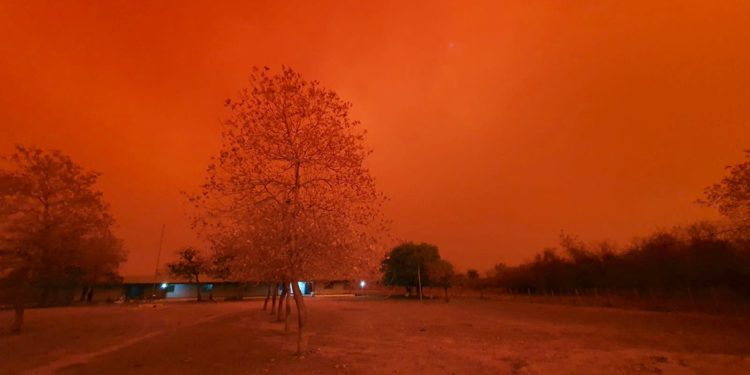 Chaco: amanecer entre el humo y el polvo Chaco: amanecer entre el humo y el polvo
