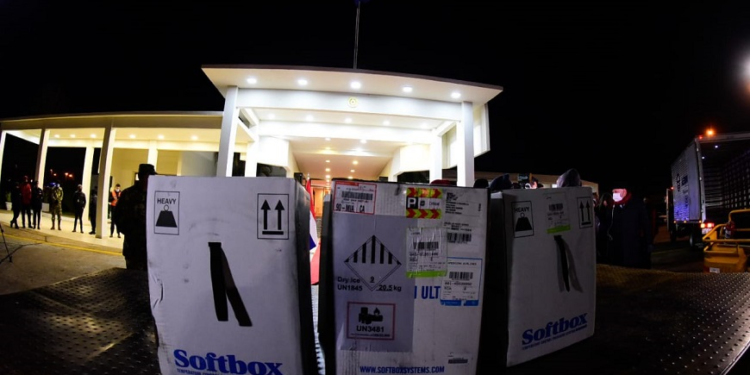 Nuevo cargamento de 22.230 dosis de Pfizer llegó a Paraguay