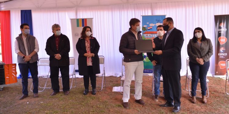 MEC y Mitic inician intervenciones para dar conectividad a 100.000 estudiantes