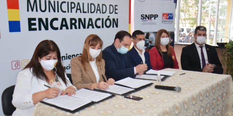 Ministerio de Trabajo fortalece programas de capacitación en Itapúa