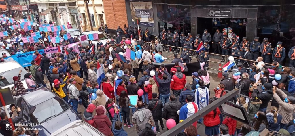 Destacan exitosa y multitudinaria marcha ciudadana en Asunción