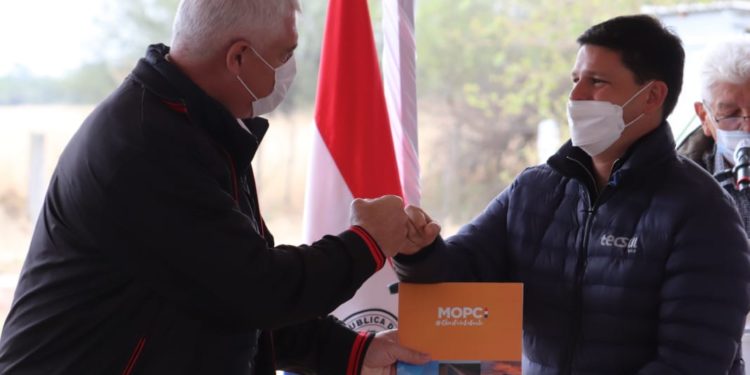 Obras Públicas firmó contrato para la construcción de la Ruta de la Leche