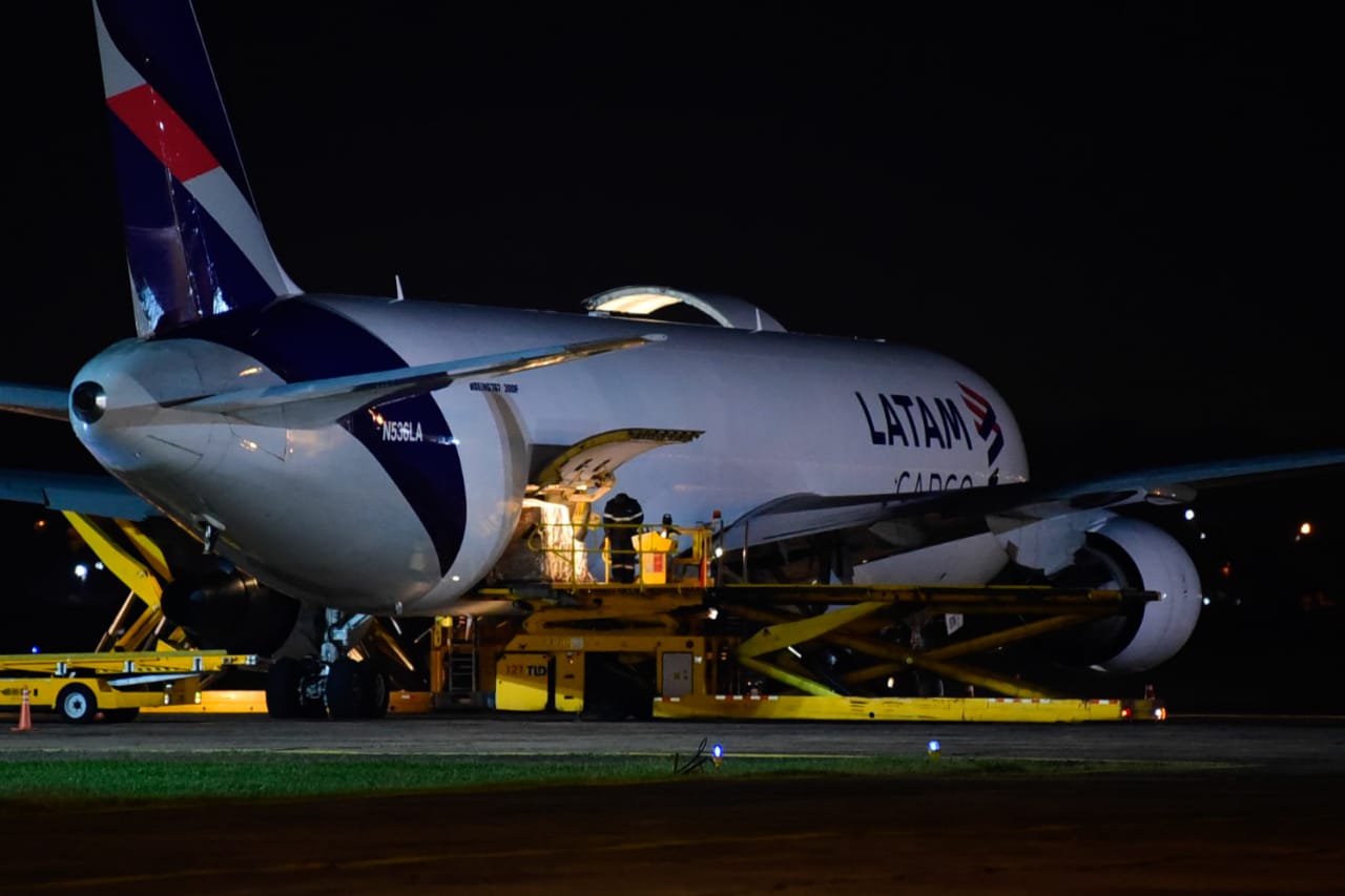 Mañana llegan nuevas vacunas Pfizer al País