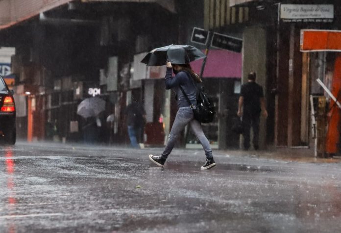 Lluvias y ocasionales tormentas eléctricas para hoy