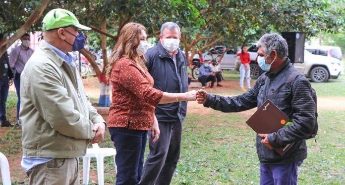 Indert entregó otros 110 títulos en la colonia Manduará, de Canindeyú