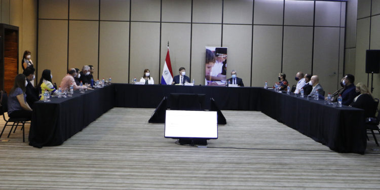 Brunetti presentó ante entidades religiosas diagnóstico de la Transformación Educativa