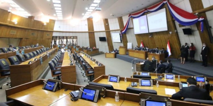 Visto bueno de Diputados para ampliaciones presupuestarias de la UNA y la UNVES Visto bueno de Diputados para ampliaciones presupuestarias de la UNA y la UNVES