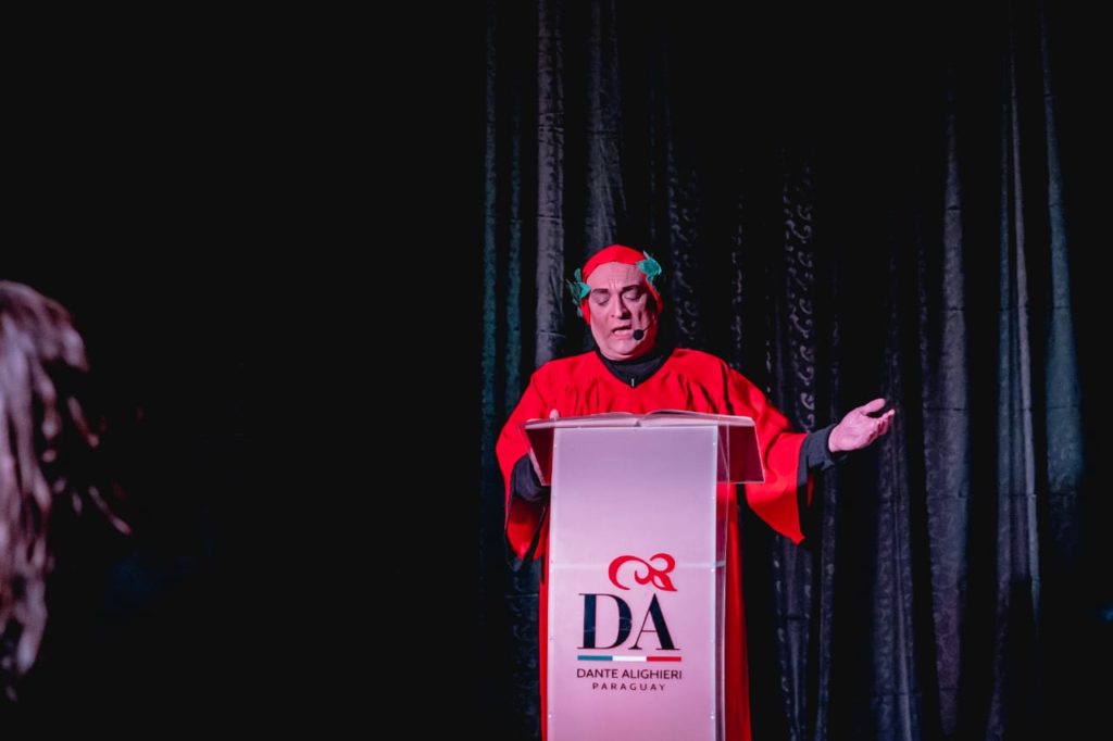 Invitan a ir al teatro con acceso gratuito para ver a Dante Invitan a ir al teatro con acceso gratuito para ver a Dante