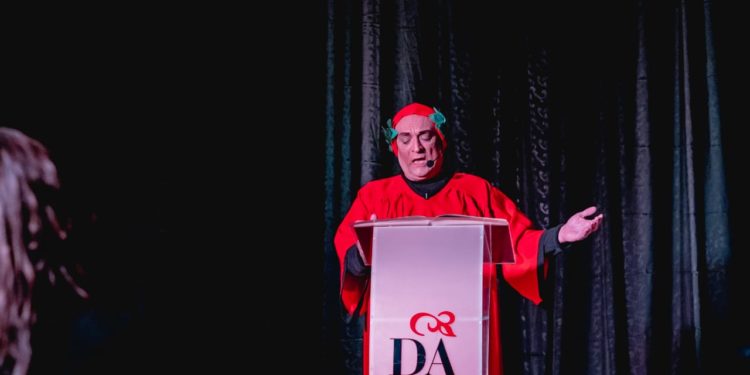 Invitan a ir al teatro con acceso gratuito para ver a Dante Invitan a ir al teatro con acceso gratuito para ver a Dante