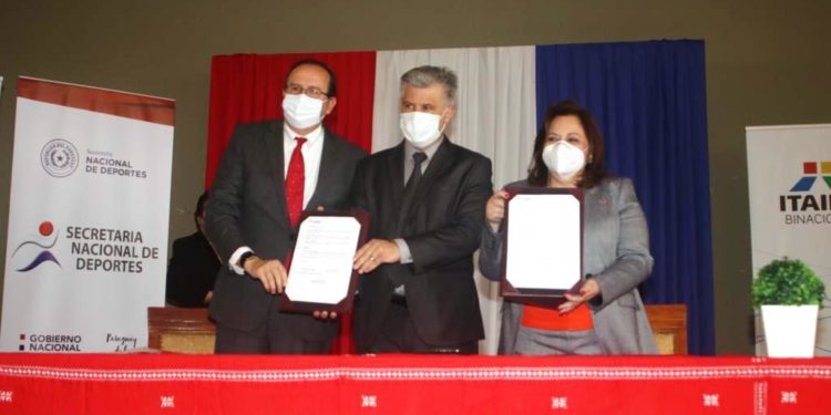 Inauguran Escuela de Fútbol y anuncian más controles en el barrio San Francisco Inauguran Escuela de Fútbol y anuncian más controles en el barrio San Francisco