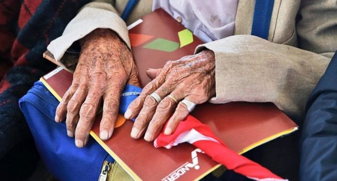 Indert reitera a beneficiarios mecanismos para acceder al título de propiedad