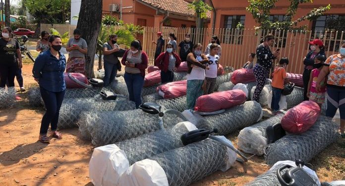 Más de 100 familias de Tekoporã reciben insumos para el desarrollo de huertas