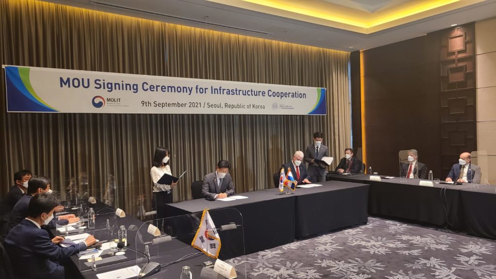 Paraguay y Corea firman memorándum de entendimiento para el tren de cercanías Paraguay y Corea firman memorándum de entendimiento para el tren de cercanías