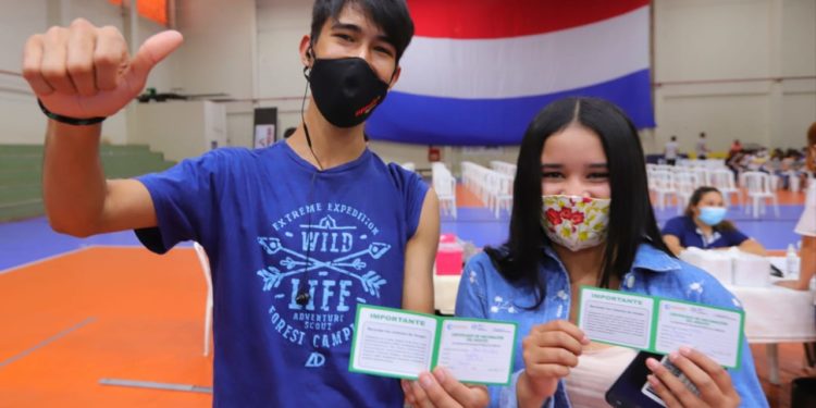 Más de 17.800 personas recibieron la primera dosis ayer y suman 2.523.756 vacunados Más de 17.800 personas recibieron la primera dosis ayer y suman 2.523.756 vacunados