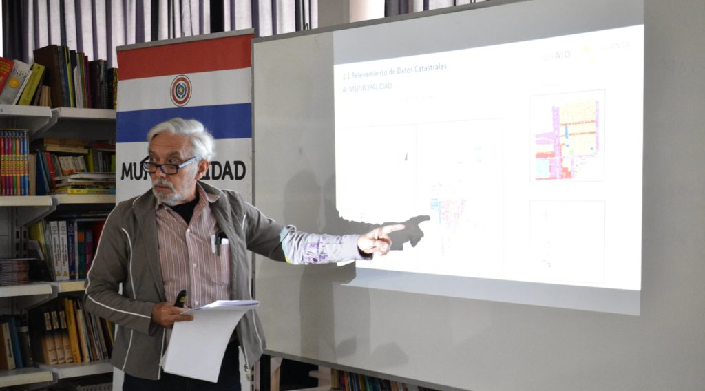 Buscan fortalecer situación catastral del distrito de Loma Plata Buscan fortalecer situación catastral del distrito de Loma Plata