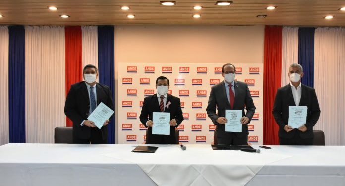 ANDE firma contratos para modernizar su sistema de distribución ANDE firma contratos para modernizar su sistema de distribución