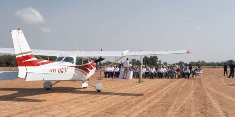 Inauguran mejoras y ampliaciones en el aeródromo de Paratodo