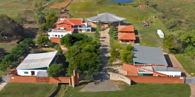 Refugio en Paraguay brinda apoyo integral a niños y mujeres en situación de riesgo Refugio en Paraguay brinda apoyo integral a niños y mujeres en situación de riesgo