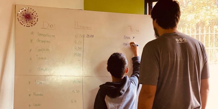 Hogar brinda protección a niños con VIH