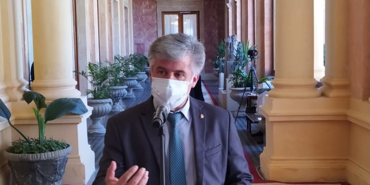 Ministro anuncia renovación de cámaras y un enfoque más proactivo en el sistema 911