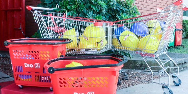 Reportan disminución de 40% en el uso de bolsas en los supermercados