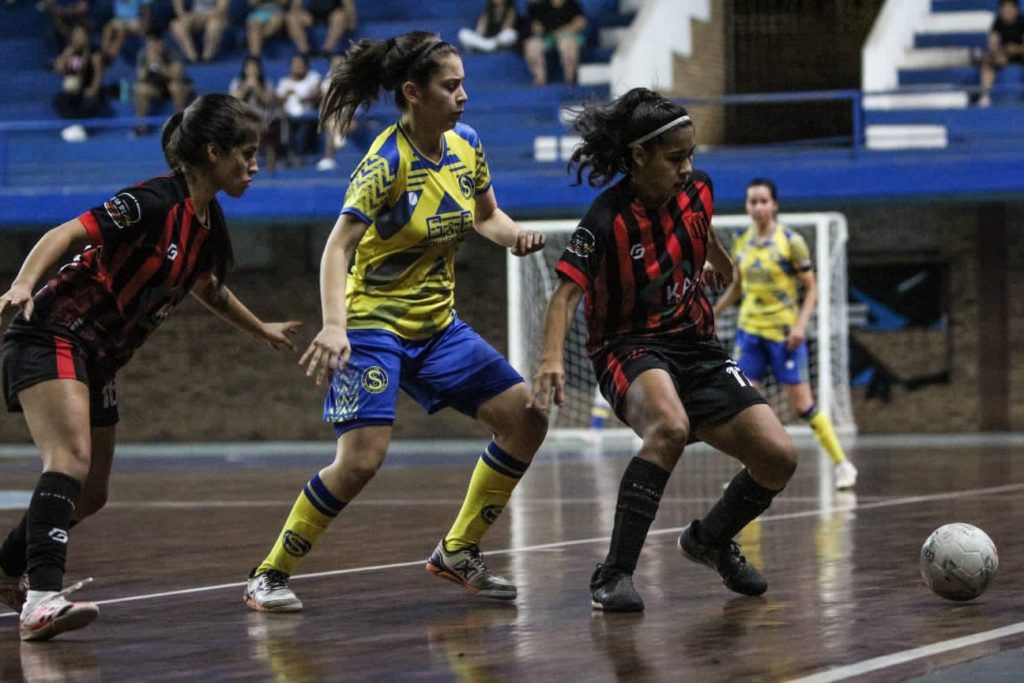 Colonial y Guaraní definen al campeón