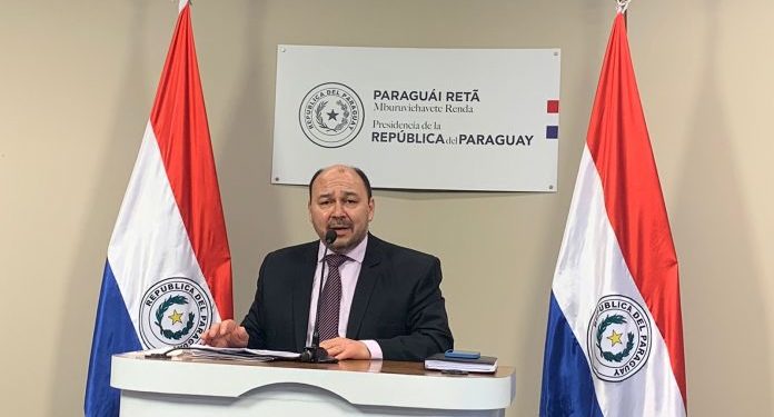 Gobierno celebra superávit y la mejor recaudación de la historia de Aduanas