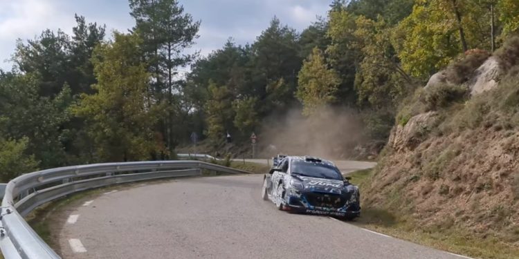Sébastien Loeb probó el nuevo Ford Puma Rally1 pensando en el 2022