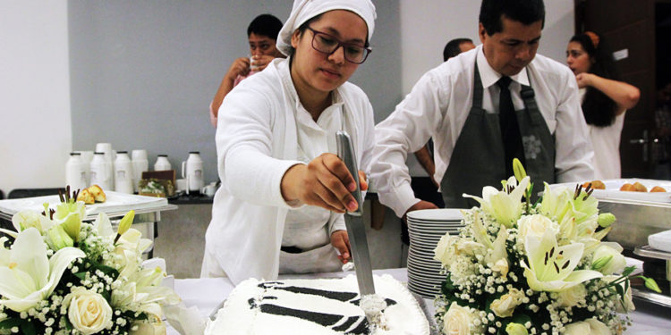 Ejecutivo extenderá reducción de IVA para el turismo, restaurantes y eventos