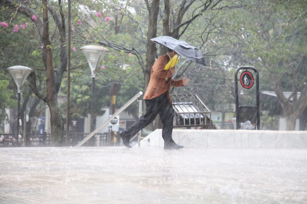 Sábado con pronóstico de lluvias y tormentas eléctricas