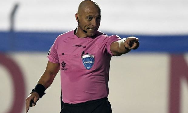 Néstor Pitana será el juez de la final de la Libertadores