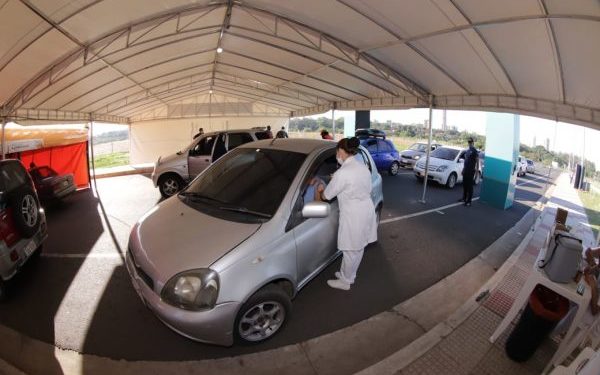 Aplicación de segunda y tercera dosis con importante concurrencia