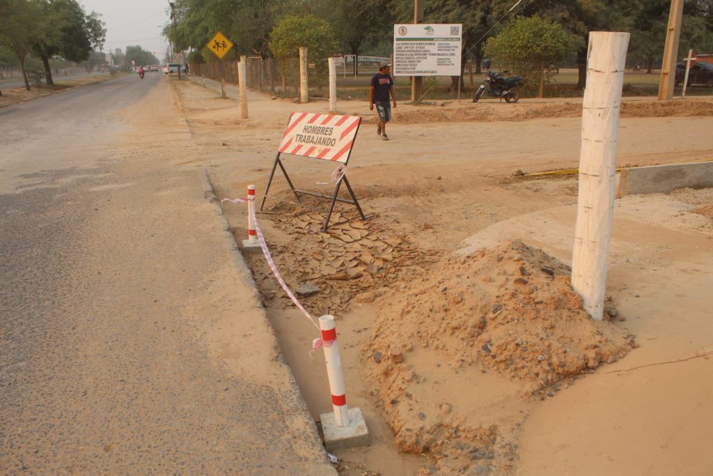 Detectaron falencias en pavimentación de calle Boquerón y pausaron obra Detectaron falencias en pavimentación de calle Boquerón y pausaron obra
