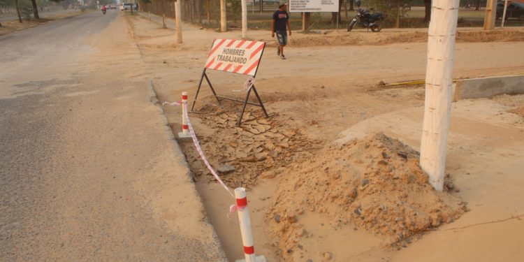 Detectaron falencias en pavimentación de calle Boquerón y pausaron obra