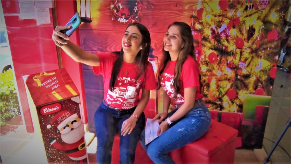 Habilitan rincón navideño en Classic