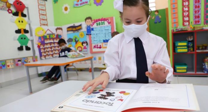 Ministro celebra mejores aprendizajes logrados mediante clases presenciales
