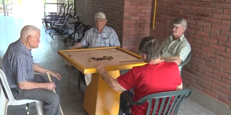 ¿Cómo es la vida en las residencias para adultos mayores en el Chaco?