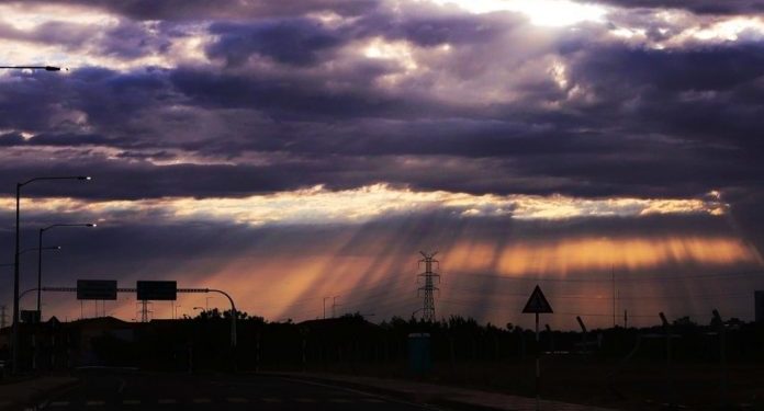 Ambiente caluroso, húmedo y con lluvias, pronostica Meteorología
