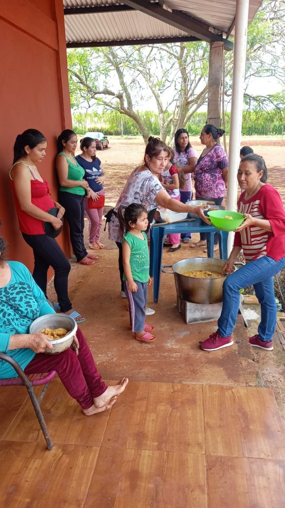 Mediante olla popular promueven apoyo integral a niños de Ciudad del Este