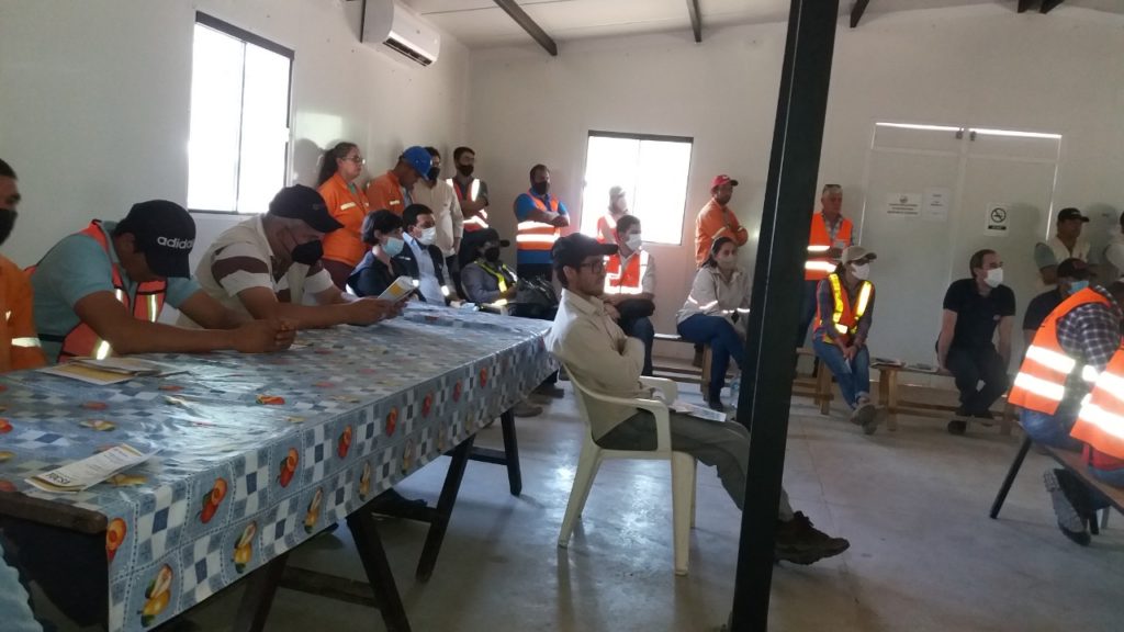 Técnicos y obreros de la ruta PY09 – Transchaco se capacitan Técnicos y obreros de la ruta PY09 – Transchaco se capacitan