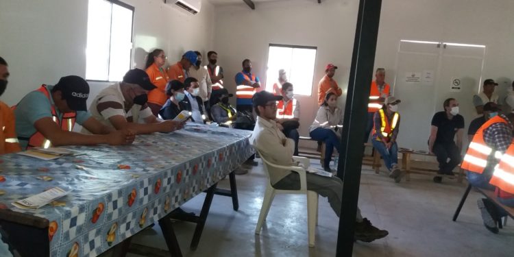 Técnicos y obreros de la ruta PY09 – Transchaco se capacitan