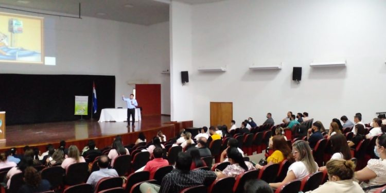 Docentes de Caaguazú se capacitaron en temas de prevención de la salud mental Docentes de Caaguazú se capacitaron en temas de prevención de la salud mental