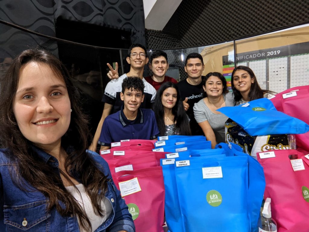 Entregan donaciones para hogar de ancianos