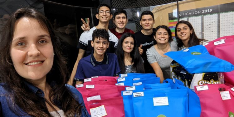 Entregan donaciones para hogar de ancianos