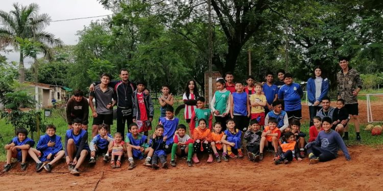 Mediante escuela de fútbol niños reciben enseñanzas sobre valores y principios