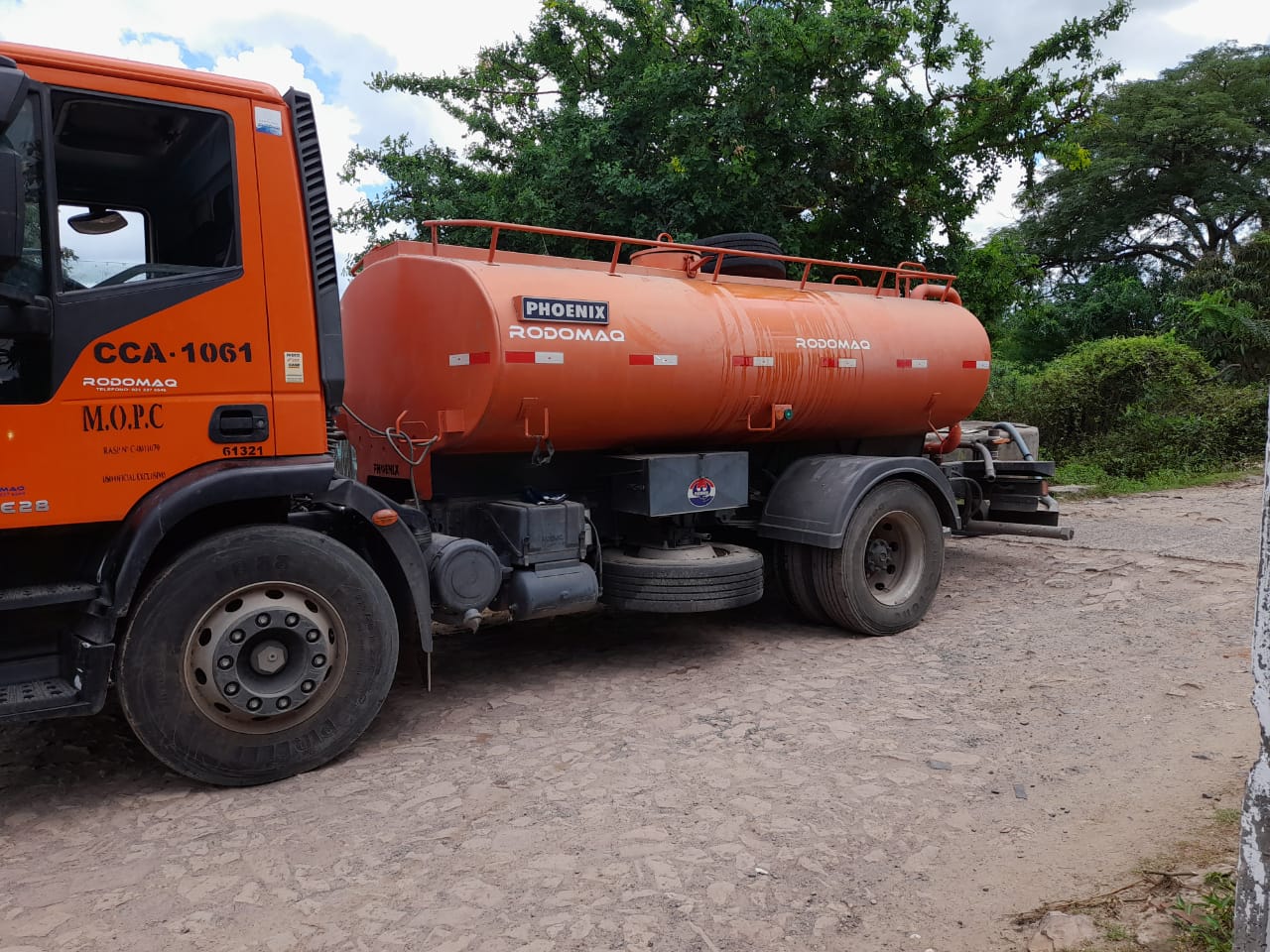 Realizan trabajos de regularización asfáltica y provisión de agua potable en el Chaco