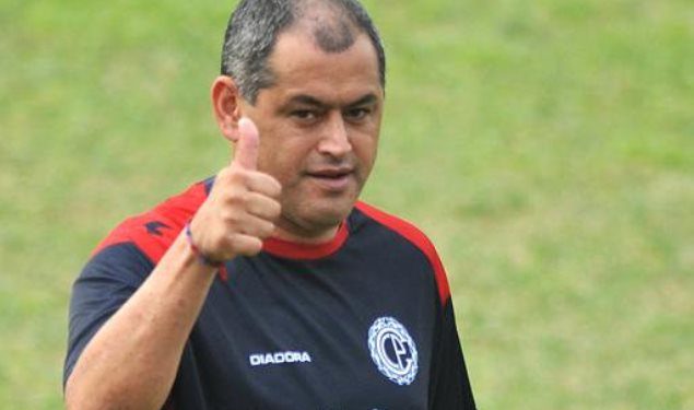 Confirman lista oficial de exjugadores que visitarán el Chaco con Chiqui Arce como DT