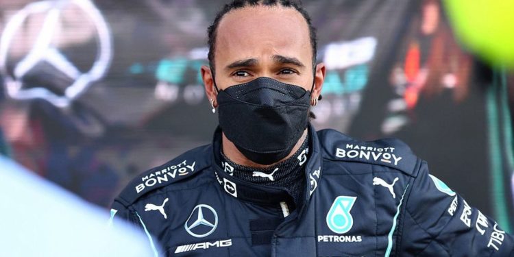 Hamilton penalizará 5 puestos para el domingo