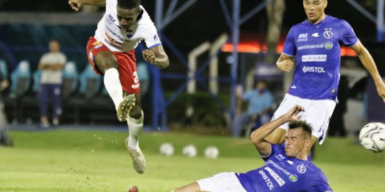 Sol y Nacional abren la fecha 17 en Villa Elisa Sol y Nacional abren la fecha 17 en Villa Elisa