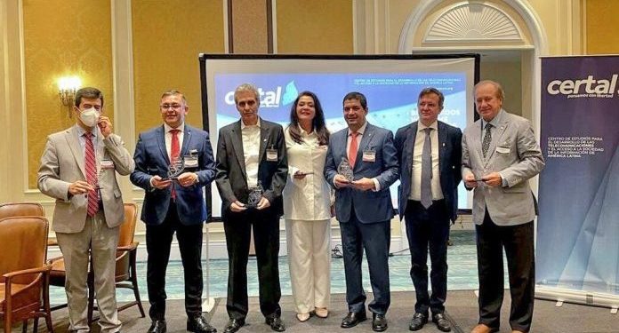 Paraguay mantiene compromiso de acortar brecha digital y garantizar libertad de expresión